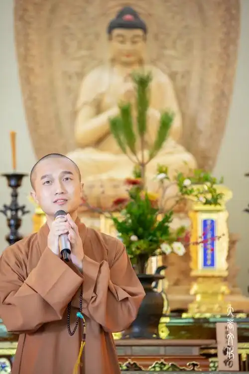 宗铄法师献唱《行舟》(图片来源:大菩文化 摄影:唐林雪)活动现场(图片
