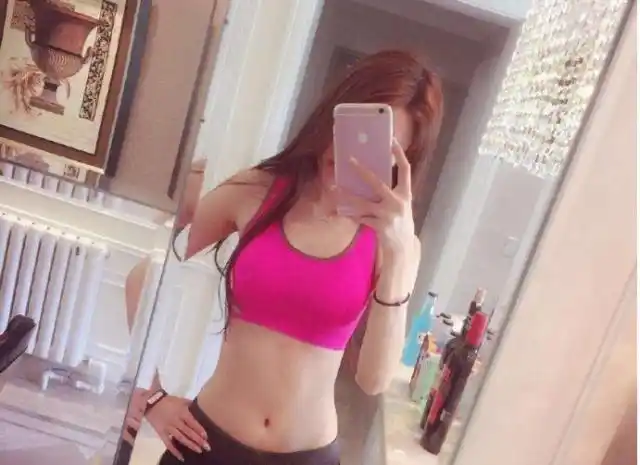 马阳阳在和篮球男神郭艾伦坠入爱河后,自己的名气也增加了不少,根据