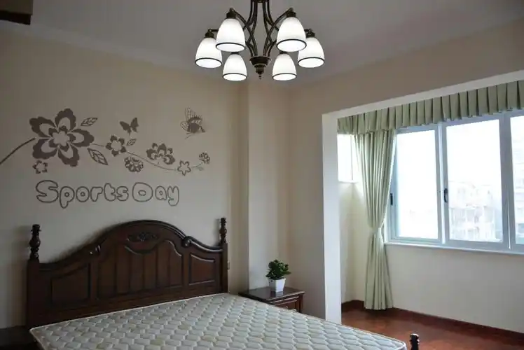 美式装修完成:电梯六跃七,带屋顶花园,美式装修,使用了全屋硅藻泥