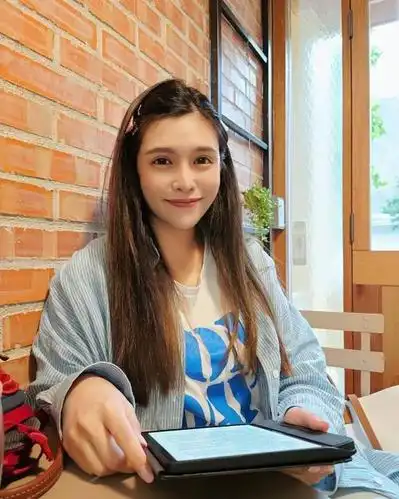 夏宇童曾胖到66公斤!被笑"弥勒佛"发奋减肥,一招铲肉回到辣妹