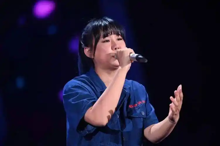 临汾姑娘黄绮雯夺得《星光大道》2020年度总冠军!