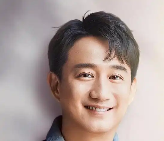 被曝睡女大学生,当众"顶"美女屁股,黄磊"文艺"人设崩塌之路