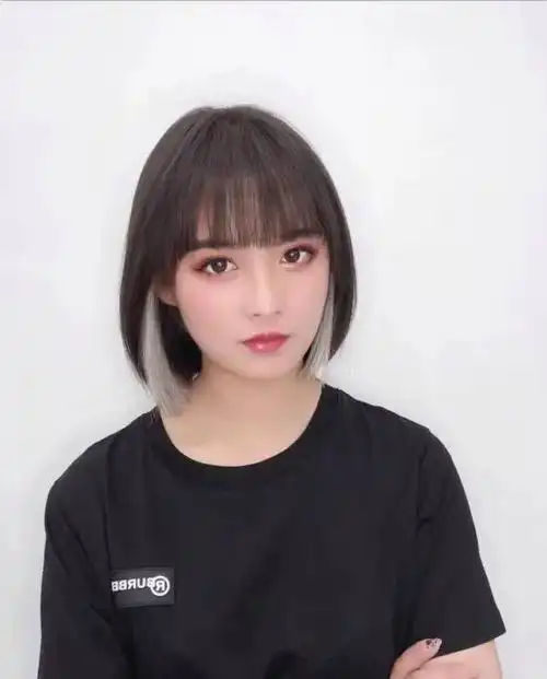 想换发型?看过来!2021年流行的造型,短发长发都有  第1张