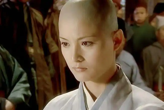 而岳灵珊和林平之的婚讯,都是她亲口带给令狐冲的.