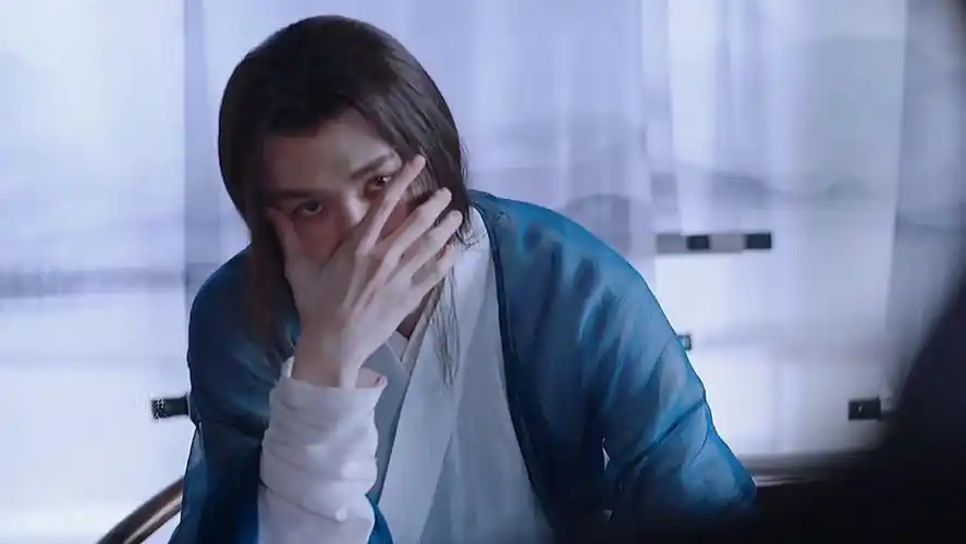 汪铎的手绝了,骨节分明,温润如玉