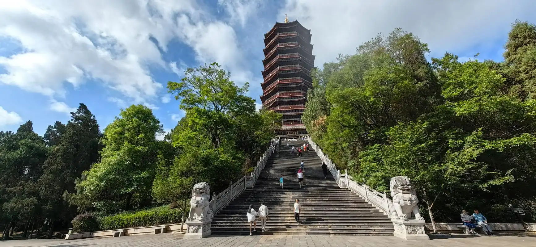 旅行摄影# 寥廓山,曲靖市的城市之肺,气温舒适,空气清新,风景怡人.