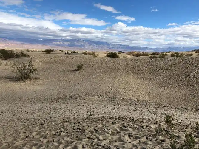 穿越死亡谷沙漠荒地