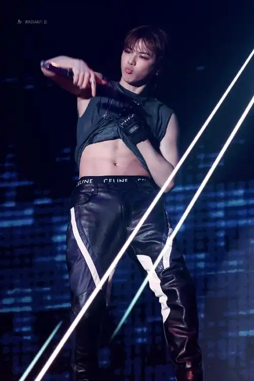 姜丹尼尔0725出道四周年快乐