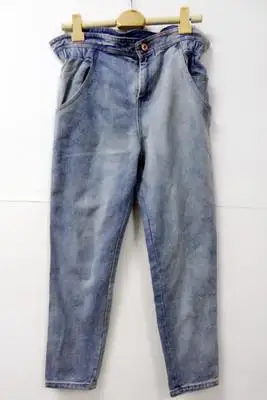 白线收边牛仔裤