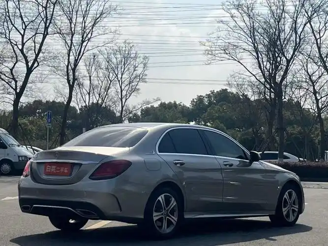 奔驰c级 2021款 c 260 l 运动版 国vi,行驶5.