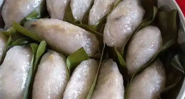 包粄是广东省揭西县客家地带的一种风味小吃,把大米做成米浆,然后用