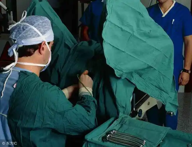 刮宫后流血多久宫腔镜人流后流血多久是正常