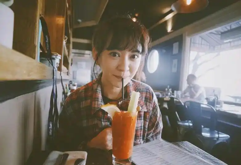 回顾:那个叫闺蜜丈夫爸爸的陈意涵,扎双马尾卖萌,却说人设恶心