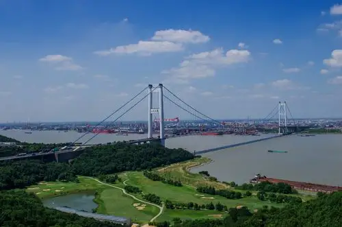 靖江被国务院列为对外开放地区并加入苏锡常火炬带