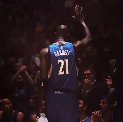 nba20大球星背影合集,科比麦迪帅出天际,最后一张看哭了多少人