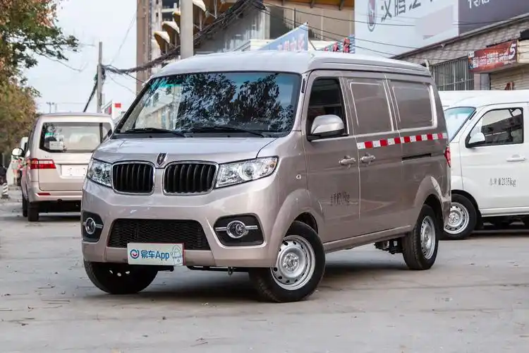 2019款金杯小海狮x30厢货15l手动标准型2座国vi
