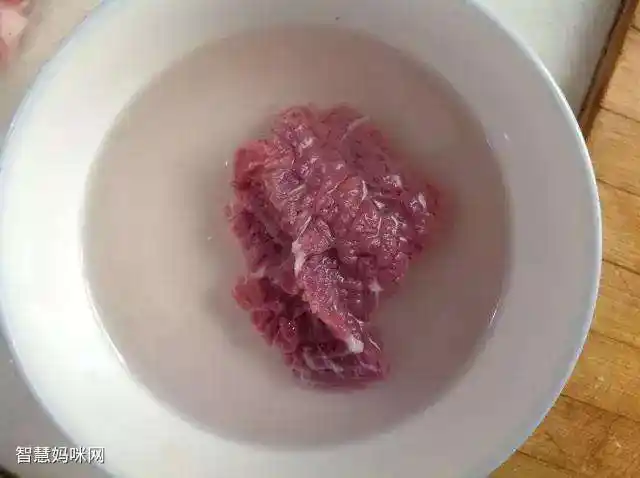 娃娃菜木瓜牛肉丸的做法