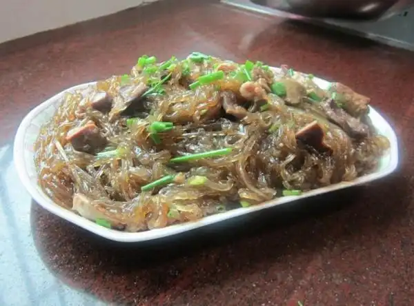 鸡杂炒番薯粉丝