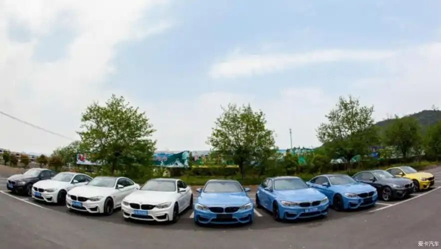 成都宝马3系车友会山水永相逢车行人更行