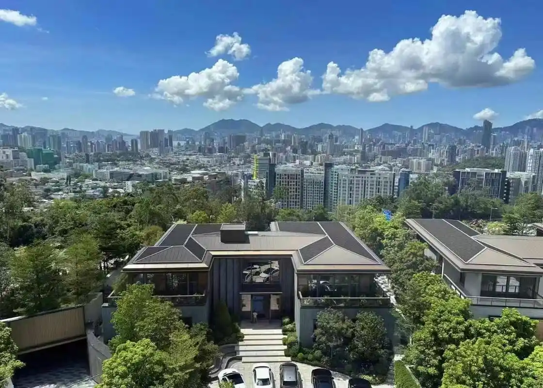 一座太平山,一条白加道(barker road),香港的半山别墅皆滥觞于此.