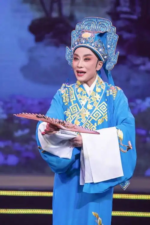 名演员吴凤花扮演的角色,一直是英俊潇洒!