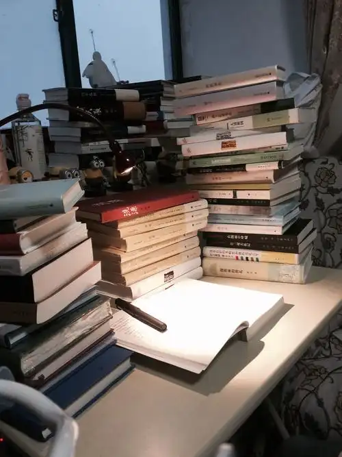 为什么在朋友圈晒美食都是赞晒读书都是回复装逼