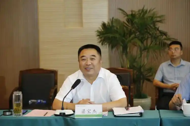 新华网,中关村机器人产业创新中心及北京有关企业代表