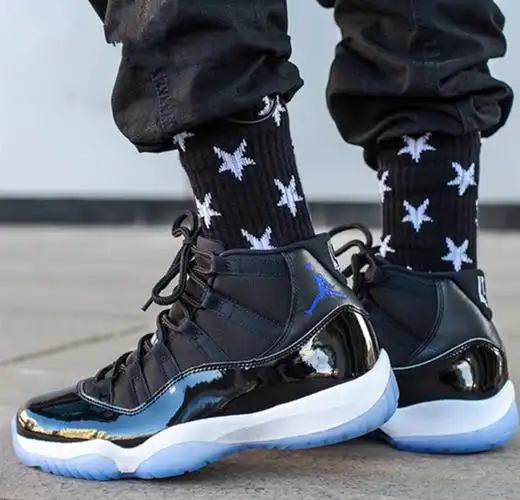 来自天空的召唤!aj11大灌篮