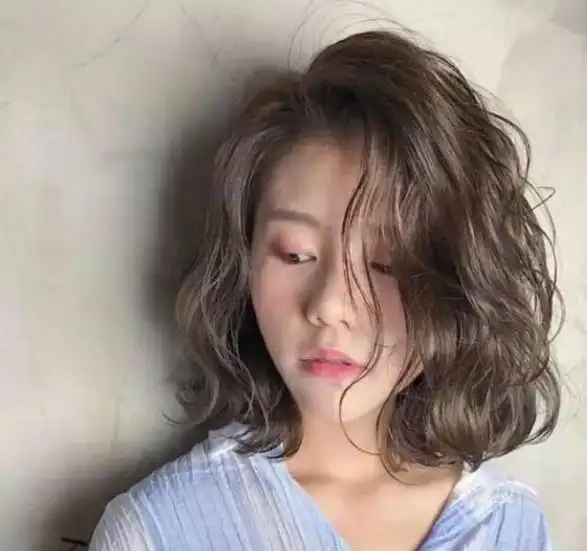 可爱 俏皮"蛋蛋卷发型"