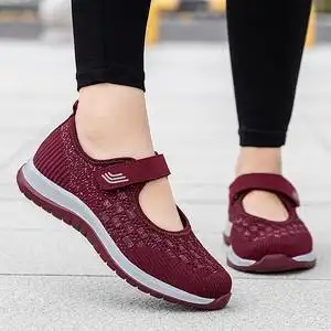 足力健老人鞋女夏季妈妈凉鞋中老年方口老北京布鞋防滑软底健步鞋