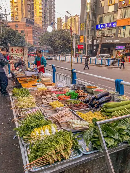 重庆坠好吃的夜烧烤路边摊真的好吃啊