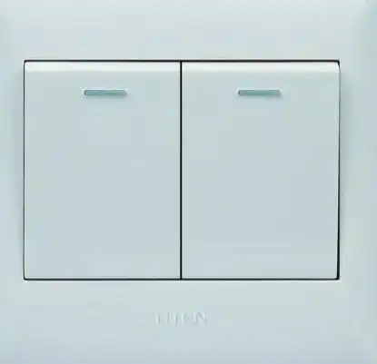 单联双控开关实际上就是两个单刀双掷开关串联起来后再接入电路的开关