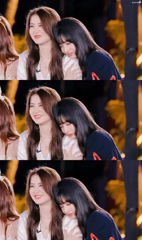 青春有你2葛鑫怡金子涵手机壁纸图源水印