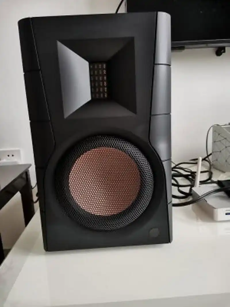 漫步者s3000和惠威d300哪个好,  惠威d300其实也还可以,灵敏度强,足够