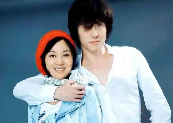 20年过去了,当初宁愿净身出户也要与闫妮离婚的邹伟,后悔了吗_事业