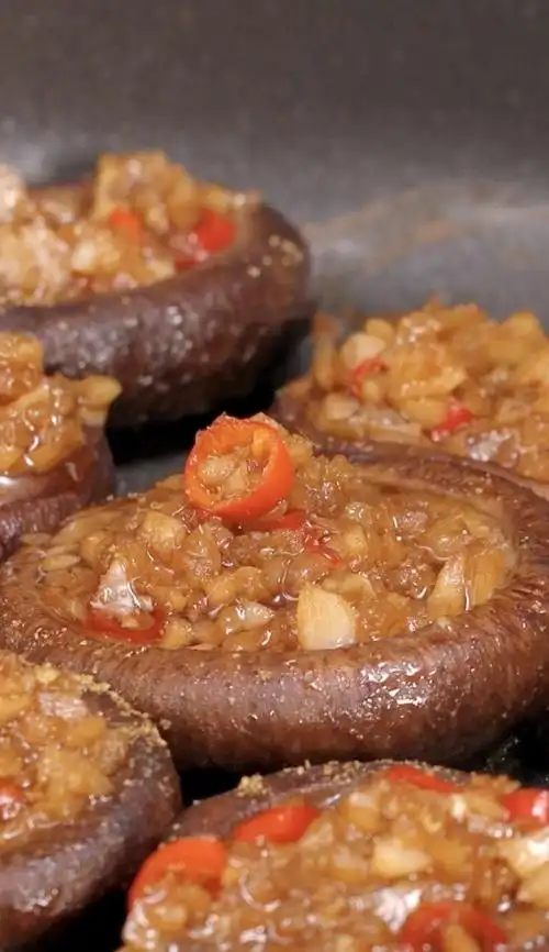 比肉还香的蒜蓉孜然烤香菇