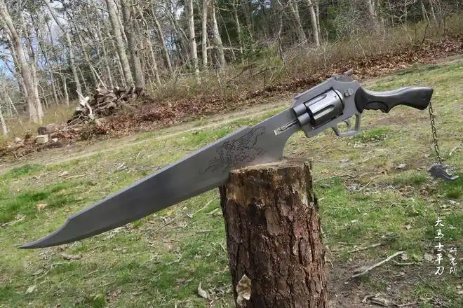 刀匠酷爱制作巨型武器原型都出自电子游戏和科幻小说