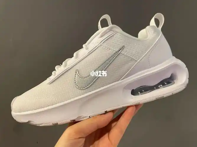 nikeairmax白色气垫运动鞋