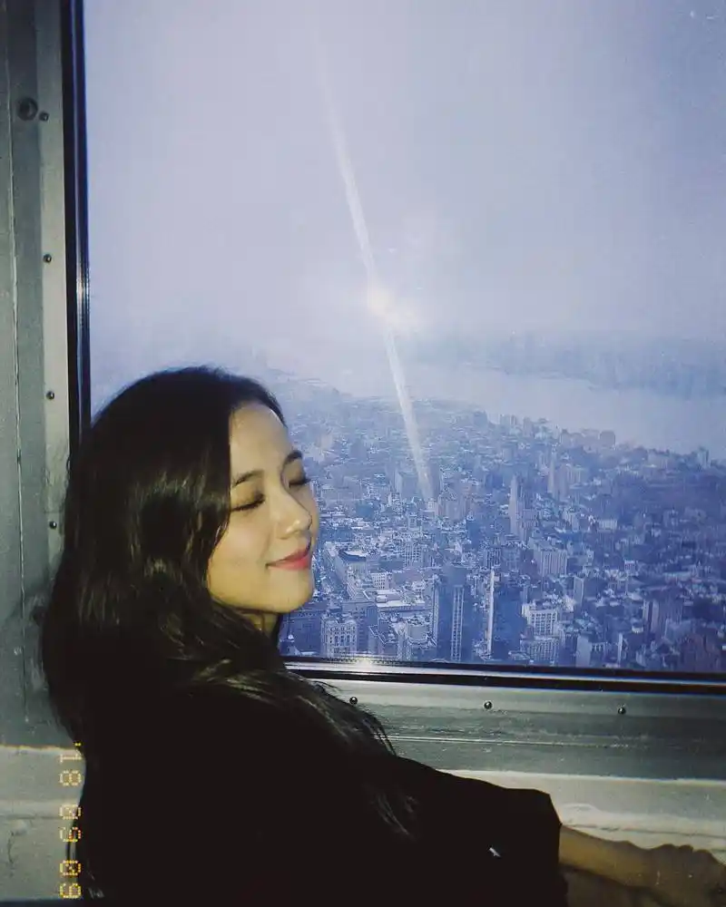 [blackpink][分享]180915 童心未泯小可爱 jisoo上线来分享纽约游客照