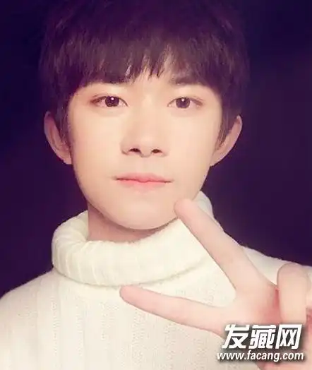 中学生男生短发发型:发型,男生的发型相对来说是比较少一些的,就只有