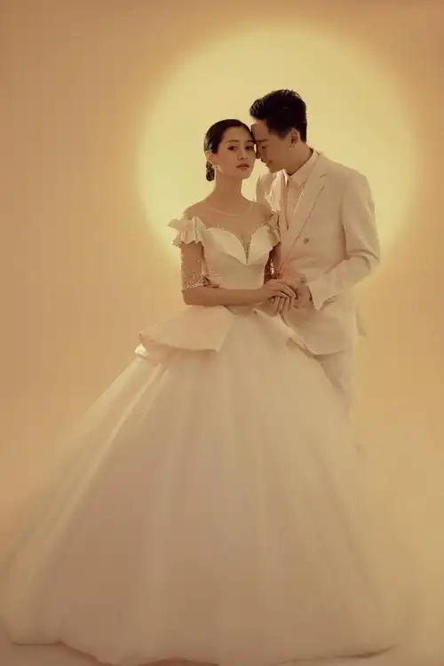 安迪修图的婚纱摄影作品《浪漫 光影日落灯》