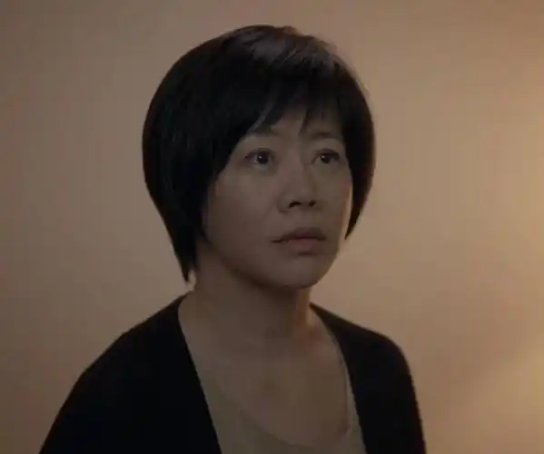 54岁王柠怎么忍心下手?