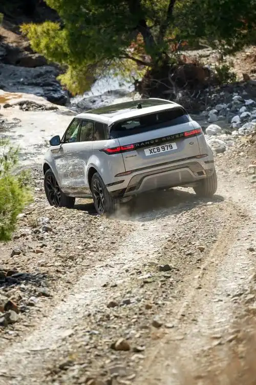 新路虎揽胜极光:细腻主义的的越野神兵