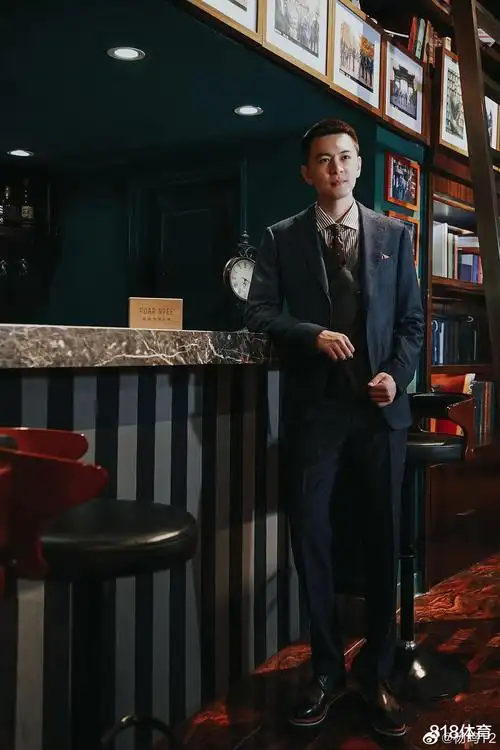 人生赢家杨鸣带儿女们吃肯德基共享天伦率领辽篮出征第二阶段