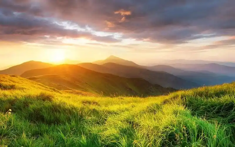 夕阳下山脉唯美风景壁纸