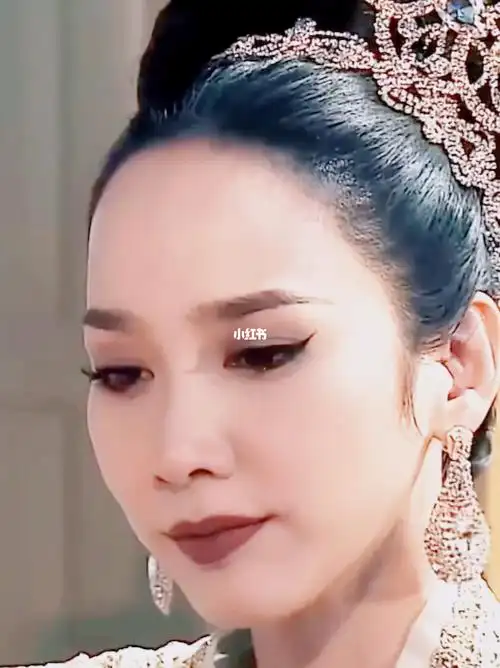 泰国女神aump泰剧爱之火拽妃