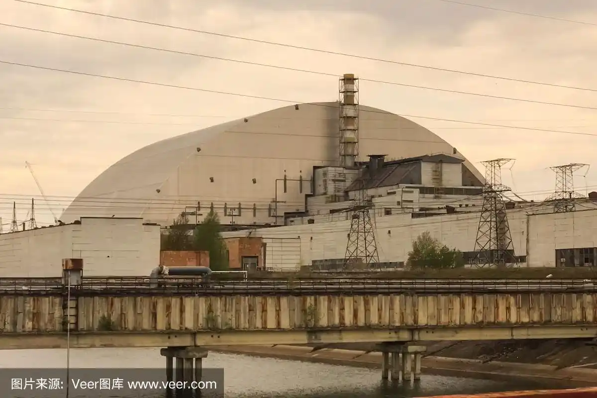 切尔诺贝利核电站第四发电机组的保护石棺