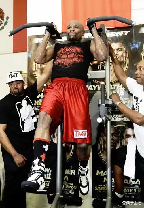 本月,传奇拳王弗洛伊德-梅威瑟度过了自己46岁的生日,但他的状态看