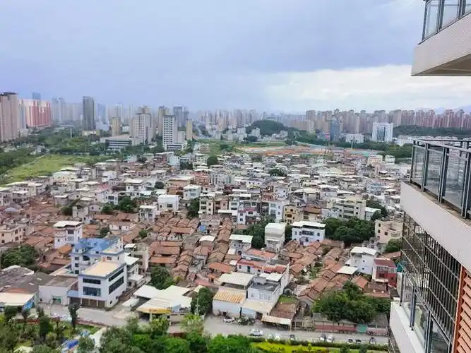 荣昌东方广场正套一房一厅出租民水民电带厨房采光好