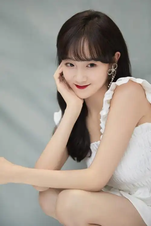 李子璇白裙少女性感写真图片_明星_美桌网